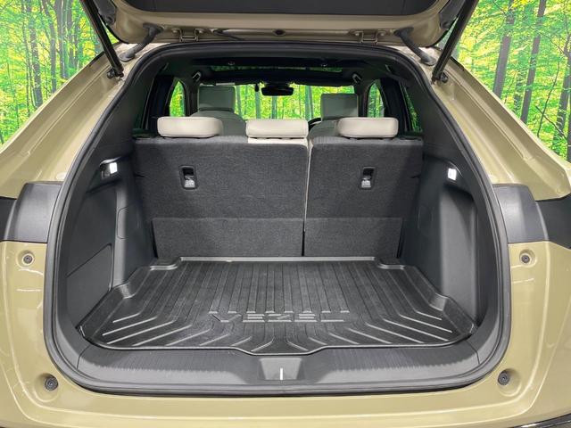 ヴェゼル ｅ：ＨＥＶ　ＰＬａＹ　禁煙車　サンルーフ　純正９型ナビ　全周囲カメラ　フルセグ　電動リアゲート　ホンダセンシング　レーダークルーズ　ブラインドスポットモニター　シートヒーター　ＥＴＣ　ＬＥＤライト　純正ＡＷ（34枚目）