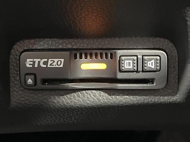 ヴェゼル ｅ：ＨＥＶ　ＰＬａＹ　禁煙車　サンルーフ　純正９型ナビ　全周囲カメラ　フルセグ　電動リアゲート　ホンダセンシング　レーダークルーズ　ブラインドスポットモニター　シートヒーター　ＥＴＣ　ＬＥＤライト　純正ＡＷ（60枚目）