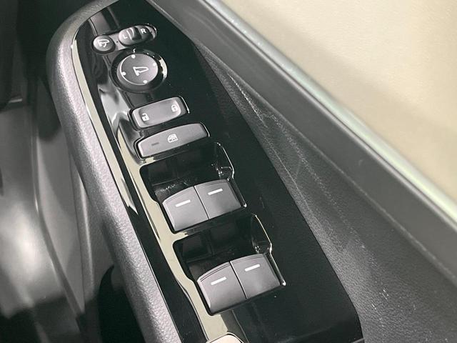 ヴェゼル ｅ：ＨＥＶ　ＰＬａＹ　禁煙車　サンルーフ　純正９型ナビ　全周囲カメラ　フルセグ　電動リアゲート　ホンダセンシング　レーダークルーズ　ブラインドスポットモニター　シートヒーター　ＥＴＣ　ＬＥＤライト　純正ＡＷ（63枚目）