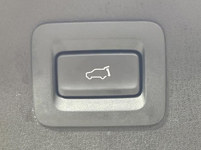 ＣＸ－５ ＸＤ　プロアクティブ　禁煙車　純正ナビ　全周囲カメラ　フルセグ　電動リアゲート　レーダークルーズ　ブラインドスポットモニター　シートヒーター　シートメモリー　ＥＴＣ　ＬＥＤライト　純正ＡＷ（6枚目）