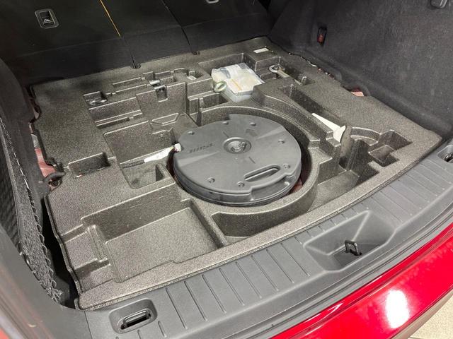 ＣＸ－６０ ＸＤ－ハイブリッド　プレミアムスポーツ　禁煙車　サンルーフ　純正１２．３型ナビ　全周囲カメラ　ＢＯＳＥサウンド　１００Ｖ電源　レーダークルーズ　電動リアゲート　シートメモリー　ハーフレザーシート　全席シートヒーター　ワイヤレス充電　ＥＴＣ（42枚目）