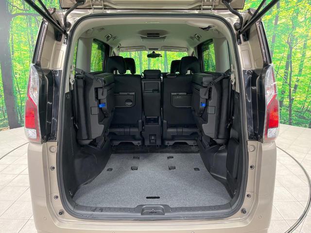 普段のお買い物や通勤、送迎等に十分な荷室スペースを確保しております。セカンドシートを倒すと、大きな荷物の積載も可能です♪