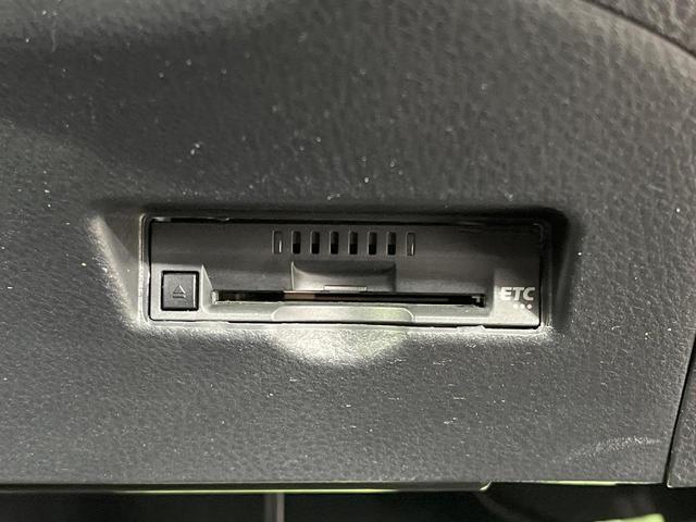 C-HR G 禁煙車 純正ナビ バックカメラ レーダークルーズ ハーフレザーシート コーナーセンサー シートヒーター スマートキー LEDヘッド ビルトインETC オートハイビーム 車線逸脱警報(8枚目)