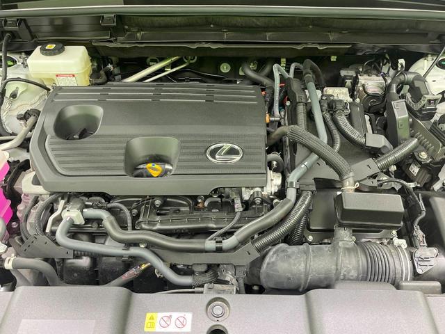 ＮＸ ＮＸ３５０ｈ　バージョンＬ　禁煙車　ガラスルーフ　純正１２型ナビ　全周囲カメラ　レーダークルーズ　衝突被害軽減　１００Ｖ電源　レザーシート　前席シートエアコン　コーナーセンサー　スマートキー　ＬＥＤヘッド　ルーフレール（18枚目）