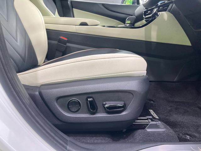 ＮＸ ＮＸ３５０ｈ　バージョンＬ　禁煙車　ガラスルーフ　純正１２型ナビ　全周囲カメラ　レーダークルーズ　衝突被害軽減　１００Ｖ電源　レザーシート　前席シートエアコン　コーナーセンサー　スマートキー　ＬＥＤヘッド　ルーフレール（27枚目）