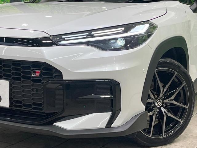 カローラクロス GRスポーツ 登録済未使用車 純正10型ナビ 全周囲カメラ レーダークルーズ 衝突被害軽減 ハーフレザーシート コーナーセンサー LEDヘッド ルーフレール ETC2.0 オートハイビーム 車線逸脱警報(16枚目)