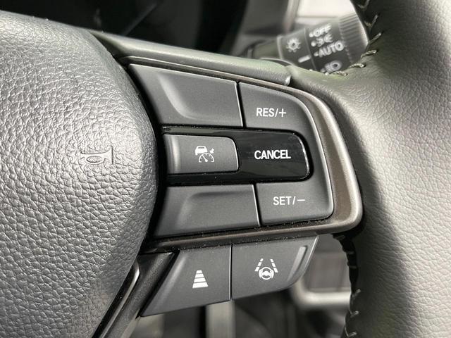 WR-V Z 禁煙車 ホンダセンシング レーダークルーズ ハーフレザーシート クリアランスソナー スマートキー LEDヘッド オートハイビーム オートライト オートエアコン(4枚目)