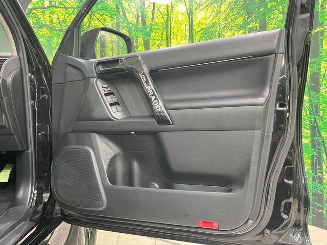 ランドクルーザープラド TX Lパッケージ・ブラックエディション 禁煙車 サンルーフ 純正9型ナビ フルセグ バックカメラ セーフティセンス クリアランスソナー シートベンチレーション 黒革シート パワーシート LEDヘッド&フォグ 純正18インチアルミ ETC(28枚目)