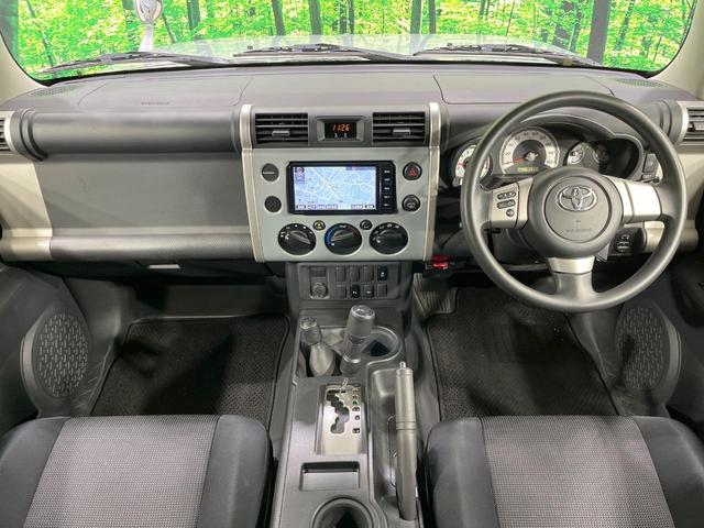 FJクルーザー オフロードパッケージ 禁煙車 純正ナビ フルセグ バックカメラ コーナーセンサー 17インチアルミ フォグランプ ルーフキャリア ETC Bluetooth CD DVD再生(2枚目)