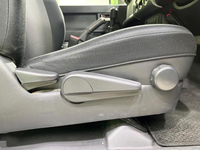 FJクルーザー オフロードパッケージ 禁煙車 純正ナビ フルセグ バックカメラ コーナーセンサー 17インチアルミ フォグランプ ルーフキャリア ETC Bluetooth CD DVD再生(27枚目)