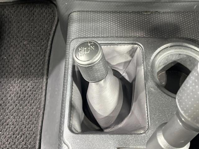 FJクルーザー オフロードパッケージ 禁煙車 純正ナビ フルセグ バックカメラ コーナーセンサー 17インチアルミ フォグランプ ルーフキャリア ETC Bluetooth CD DVD再生(38枚目)