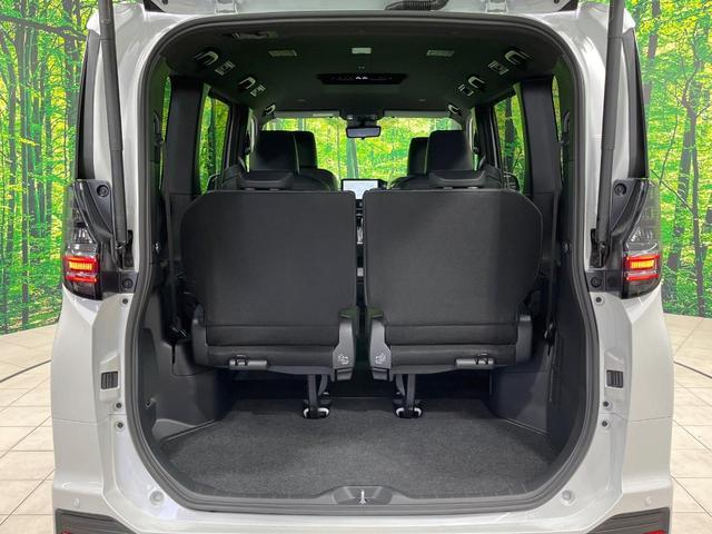 普段のお買い物や通勤、送迎等に十分な荷室スペースを確保しております。セカンドシートを倒すと、大きな荷物の積載も可能です♪