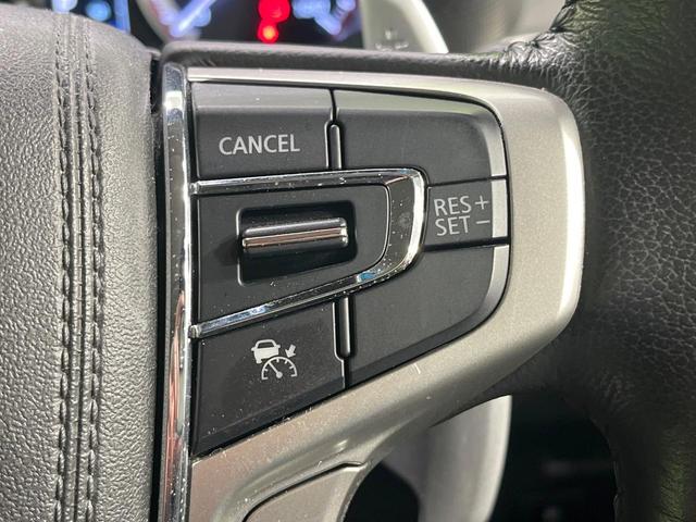 【レーダークルーズコントロール】高速道路での長距離走行が楽に！！自動で速度を保つクルーズコントロールが、衝突軽減システムと連携し、前方の車両を感知して車間を保つように速度調節してくれます！！