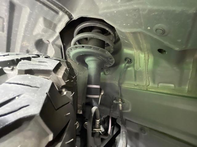 お車を安心してお乗りいただく為には、足回りの定期点検が欠かせません。サービスサポート（有償保証）では無料点検もご提供しており、安心のカーライフをお過ごしいただけるサポート体制が整っています。