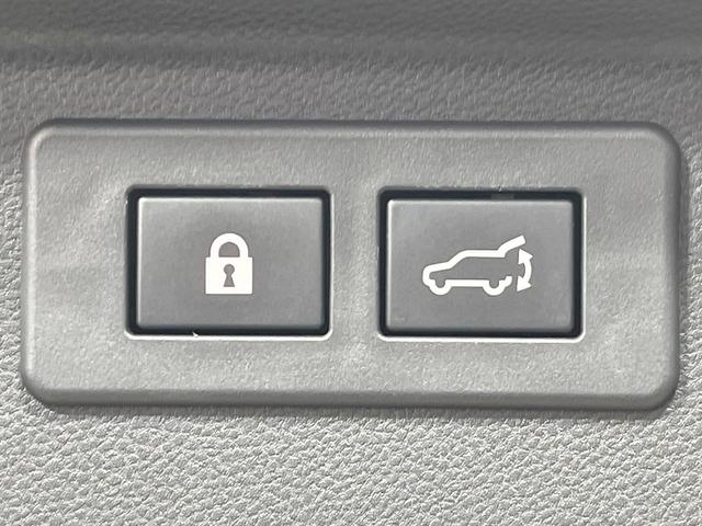 フォレスター アーバンセレクション　禁煙車　純正ナビ　バックカメラ　視界拡張　電動リアゲート　ブラインドスポットモニター　ステアリングヒーター　シートヒーター　衝突軽減　アダプティブクルーズコントロール　レーンアシスト　ＥＴＣ（6枚目）