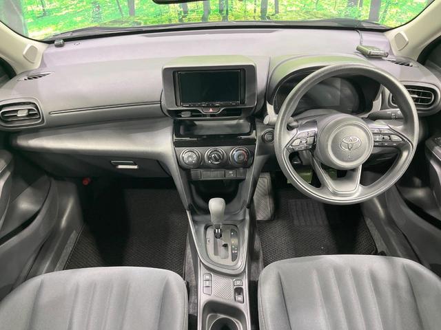 ヤリスクロス Ｘ　禁煙車　ＳＤナビ　フルセグ　バックカメラ　セーフティセンス　レーンアシスト　アダプティブクルーズコントロール　オートマチックハイビーム　クリアランスソナー　スマートキー　Ｂｌｕｅｔｏｏｔｈ　ＥＴＣ（2枚目）