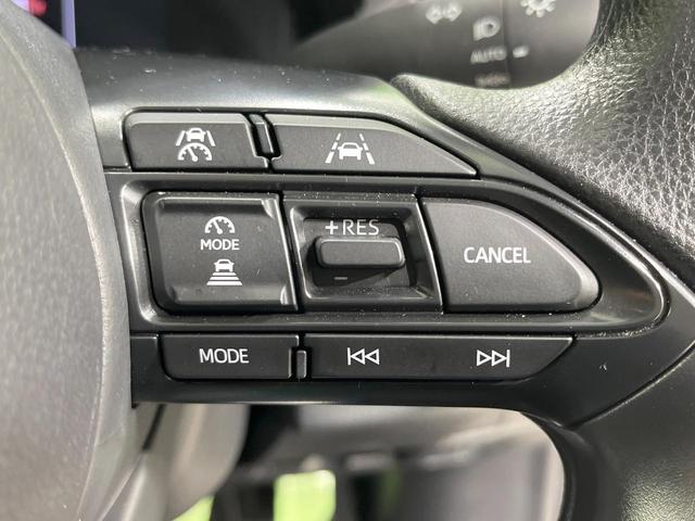 ヤリスクロス Ｘ　禁煙車　ＳＤナビ　フルセグ　バックカメラ　セーフティセンス　レーンアシスト　アダプティブクルーズコントロール　オートマチックハイビーム　クリアランスソナー　スマートキー　Ｂｌｕｅｔｏｏｔｈ　ＥＴＣ（5枚目）