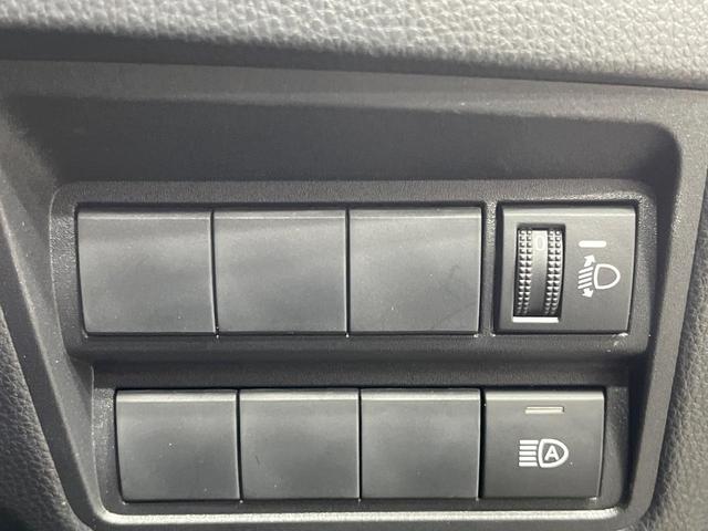 ヤリスクロス Ｘ　禁煙車　ＳＤナビ　フルセグ　バックカメラ　セーフティセンス　レーンアシスト　アダプティブクルーズコントロール　オートマチックハイビーム　クリアランスソナー　スマートキー　Ｂｌｕｅｔｏｏｔｈ　ＥＴＣ（41枚目）