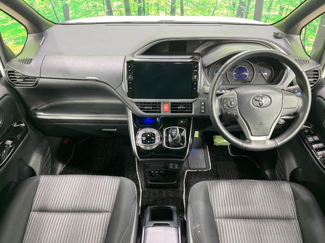 ヴォクシー ハイブリッドZS 煌 禁煙車 モデリスタエアロ 後席モニター BIG-X11型ナビ バックカメラ 両側電動ドア コーナーセンサー クルーズコントロール シートヒーター 寒冷地仕様 スマートキー LEDヘッド ETC(2枚目)