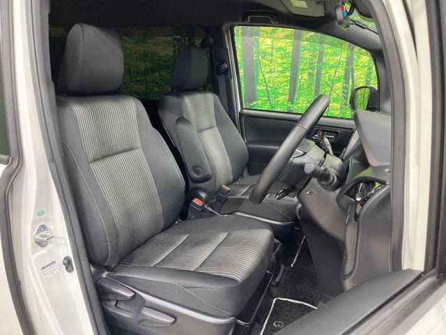 ヴォクシー ハイブリッドZS 煌 禁煙車 モデリスタエアロ 後席モニター BIG-X11型ナビ バックカメラ 両側電動ドア コーナーセンサー クルーズコントロール シートヒーター 寒冷地仕様 スマートキー LEDヘッド ETC(9枚目)