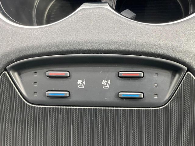 ハリアー Z レザーパッケージ 禁煙車 純正12型ナビ バックカメラ JBLサウンド ブラインドスポットモニター デジタルインナーミラー 電動リアゲート 前席シートエアコン コーナーセンサー スマートキー LEDヘッド ETC2.0(6枚目)