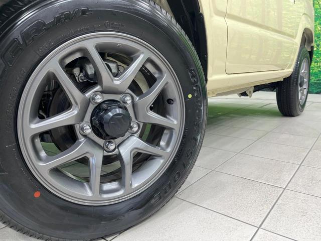 【純正１６インチアルミホイール】外観にマッチした純正アルミホイールを装着しております。各種社外アルミホイールや、スタッドレスタイヤも取扱いしております。是非ご相談ください♪