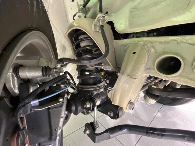 お車を安心してお乗りいただく為には、足回りの定期点検が欠かせません。サービスサポート（有償保証）では無料点検もご提供しており、安心のカーライフをお過ごしいただけるサポート体制が整っています。