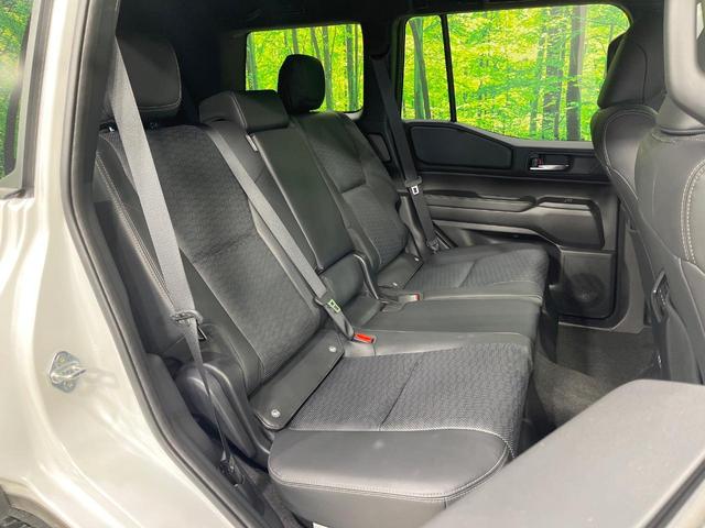 ランドクルーザー２５０ ＶＸ　禁煙車　サンルーフ　モデリスタエアロ　純正１２型ナビ　全周囲カメラ　フルセグ　デジタルインナーミラー　ブラインドスポットモニター　レーダークルーズ　電動リアゲート　前席シートエアコン（11枚目）