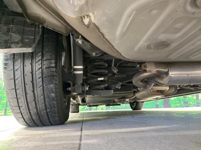 お車を安心してお乗りいただく為には、足回りの定期点検が欠かせません。サービスサポート（有償保証）では無料点検もご提供しており、安心のカーライフをお過ごしいただけるサポート体制が整っています。