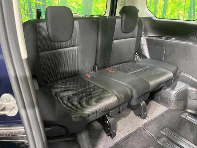 セレナ ハイウェイスターＶ　禁煙車　後席モニター　ＢＩＧ－Ｘ１０型ナビ　全周囲カメラ　フルセグ　セーフティバックＡ　プロパイロット　両側電動ドア　ブラインドスポットモニター　デジタルインナーミラー　コーナーセンサー　ＥＴＣ（12枚目）