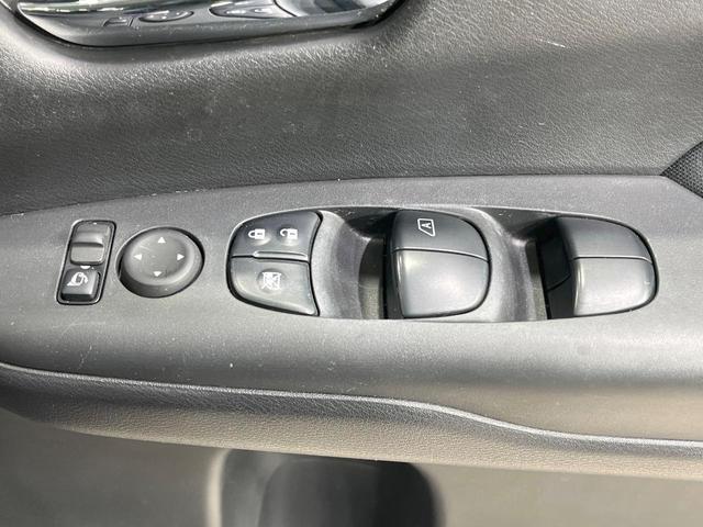 セレナ ハイウェイスターＶ　禁煙車　後席モニター　ＢＩＧ－Ｘ１０型ナビ　全周囲カメラ　フルセグ　セーフティバックＡ　プロパイロット　両側電動ドア　ブラインドスポットモニター　デジタルインナーミラー　コーナーセンサー　ＥＴＣ（47枚目）