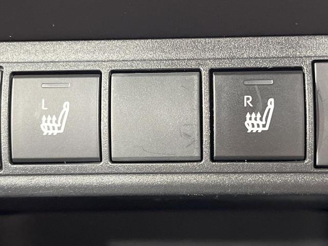 ヤリスクロス ハイブリッドZ 禁煙車 8型ナビ 全周囲カメラ フルセグ レーダークルーズ ブラインドスポットモニター 車線逸脱装置 ハーフレザーシート シートヒータ ステアリングヒーター LEDヘッド&フォグ ETC(7枚目)