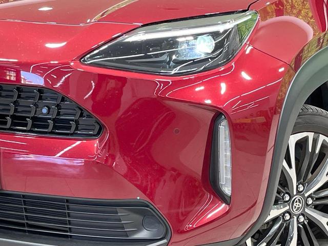 ヤリスクロス ハイブリッドZ 禁煙車 8型ナビ 全周囲カメラ フルセグ レーダークルーズ ブラインドスポットモニター 車線逸脱装置 ハーフレザーシート シートヒータ ステアリングヒーター LEDヘッド&フォグ ETC(12枚目)