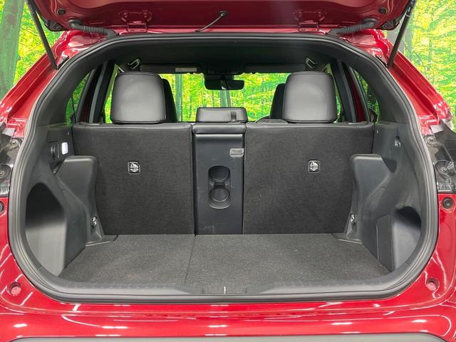 ヤリスクロス ハイブリッドZ 禁煙車 8型ナビ 全周囲カメラ フルセグ レーダークルーズ ブラインドスポットモニター 車線逸脱装置 ハーフレザーシート シートヒータ ステアリングヒーター LEDヘッド&フォグ ETC(24枚目)