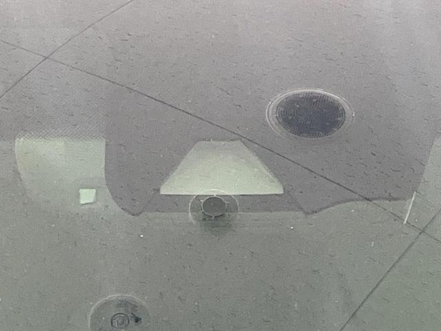 ヤリスクロス ハイブリッドZ 禁煙車 8型ナビ 全周囲カメラ フルセグ レーダークルーズ ブラインドスポットモニター 車線逸脱装置 ハーフレザーシート シートヒータ ステアリングヒーター LEDヘッド&フォグ ETC(36枚目)