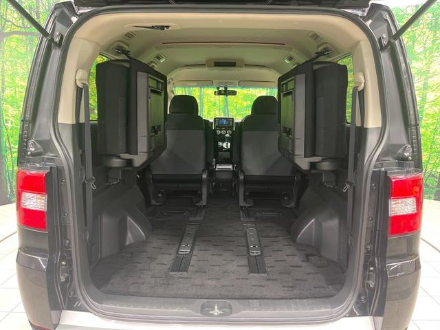 デリカD:5 G パワーパッケージ 禁煙車 後席モニター 純正ナビ フルセグ バックカメラ 両側電動ドア AC100V電源 クルーズコントロール HIDヘッド プライバシーガラス 横滑り防止装置 Bluetooth接続 ETC(32枚目)