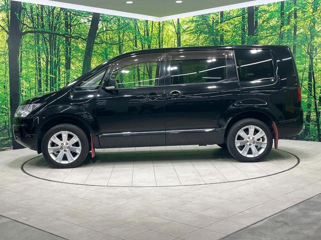 デリカD:5 G パワーパッケージ 禁煙車 後席モニター 純正ナビ フルセグ バックカメラ 両側電動ドア AC100V電源 クルーズコントロール HIDヘッド プライバシーガラス 横滑り防止装置 Bluetooth接続 ETC(58枚目)