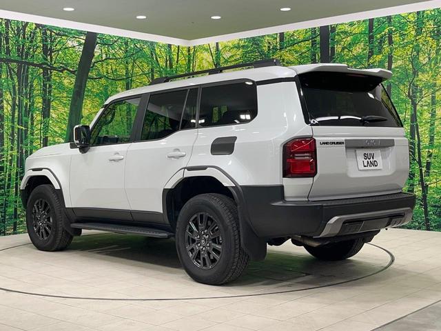 ランドクルーザー250 VX 禁煙車 サンルーフ 純正12.3ナビ 全周囲カメラ JBLサウンド 100V電源 衝突被害軽減 レーダークルーズ 電動リアゲート レザーシート 前席シートエアコン 純正18インチアルミ(32枚目)