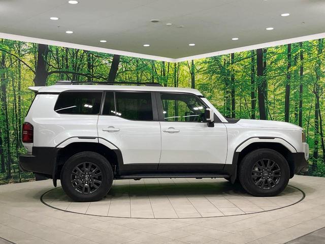 ランドクルーザー250 VX 禁煙車 サンルーフ 純正12.3ナビ 全周囲カメラ JBLサウンド 100V電源 衝突被害軽減 レーダークルーズ 電動リアゲート レザーシート 前席シートエアコン 純正18インチアルミ(33枚目)