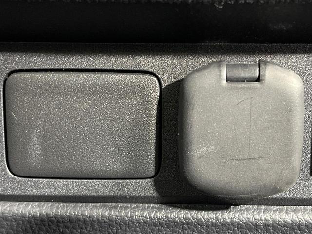 ランドクルーザー250 VX 禁煙車 サンルーフ 純正12.3ナビ 全周囲カメラ JBLサウンド 100V電源 衝突被害軽減 レーダークルーズ 電動リアゲート レザーシート 前席シートエアコン 純正18インチアルミ(40枚目)