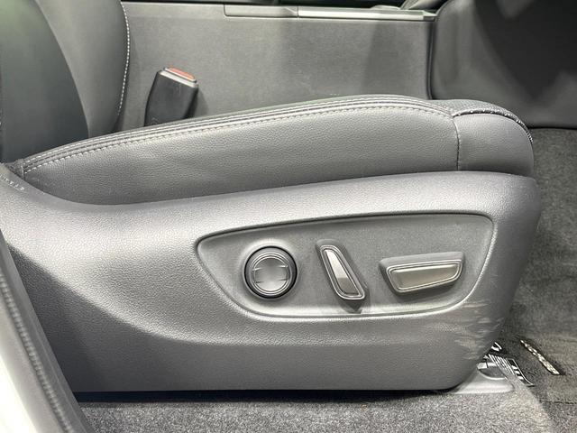 ランドクルーザー250 VX 禁煙車 サンルーフ 純正12.3ナビ 全周囲カメラ JBLサウンド 100V電源 衝突被害軽減 レーダークルーズ 電動リアゲート レザーシート 前席シートエアコン 純正18インチアルミ(47枚目)