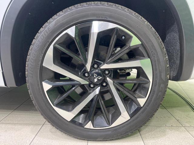 アウトランダーPHEV P 禁煙車 純正9型ナビ 全周囲カメラ 7人乗 衝突被害軽減 電動リアゲート コーナーセンサー シートヒーター スマートキー LEDヘッド ETC2.0 純正20インチアルミ(25枚目)