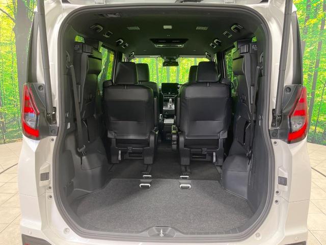 ノア ハイブリッドＳ－Ｚ　禁煙車　モデリスタエアロ　後席モニター　メーカー１０型ナビ　全周囲カメラ　快適利便パック　ブラインドスポットモニター　ユニバーサルサイドステップ　ブラインドスポットモニター　１００Ｖ電源　ＥＴＣ（11枚目）