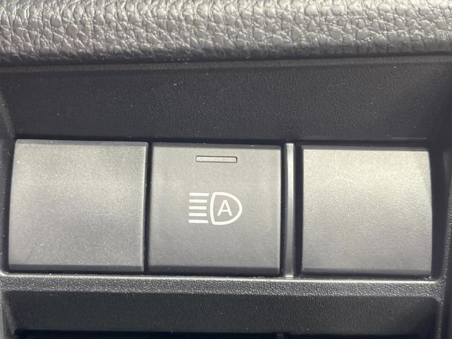 ノア ハイブリッドＳ－Ｚ　禁煙車　モデリスタエアロ　後席モニター　メーカー１０型ナビ　全周囲カメラ　快適利便パック　ブラインドスポットモニター　ユニバーサルサイドステップ　ブラインドスポットモニター　１００Ｖ電源　ＥＴＣ（49枚目）