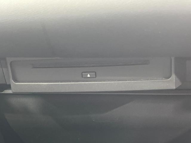 ノア ハイブリッドＳ－Ｚ　禁煙車　モデリスタエアロ　後席モニター　メーカー１０型ナビ　全周囲カメラ　快適利便パック　ブラインドスポットモニター　ユニバーサルサイドステップ　ブラインドスポットモニター　１００Ｖ電源　ＥＴＣ（61枚目）