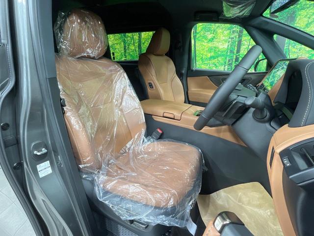 ヴェルファイアハイブリッド Ｚ　プレミア　登録済未使用車　サンルーフ　両側電動ドア　純正ＳＤナビ　全周囲カメラ　衝突被害軽減システム　電動リアゲート　レザーシート　前席シートエアコン　リアシートエアコン　コーナーセンサー　スマートキー（8枚目）