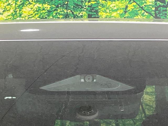 ヴェルファイアハイブリッド Ｚ　プレミア　登録済未使用車　サンルーフ　両側電動ドア　純正ＳＤナビ　全周囲カメラ　衝突被害軽減システム　電動リアゲート　レザーシート　前席シートエアコン　リアシートエアコン　コーナーセンサー　スマートキー（30枚目）