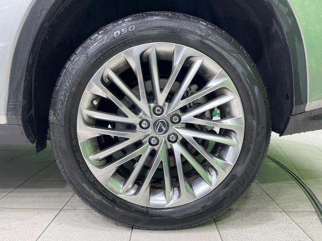RX RX450hL 禁煙車 サンルーフ 12型ナビ フルセグ 全周囲カメラ ブラインドスポットモニター 4WD 電動リアゲート シートベンチレーション ステアリングヒーター ヘッドアップディスプレイ 100V電源 ETC(28枚目)