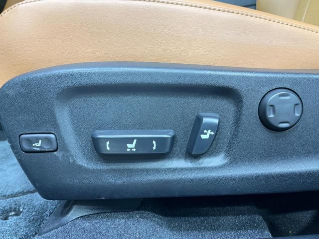 RX RX450hL 禁煙車 サンルーフ 12型ナビ フルセグ 全周囲カメラ ブラインドスポットモニター 4WD 電動リアゲート シートベンチレーション ステアリングヒーター ヘッドアップディスプレイ 100V電源 ETC(35枚目)