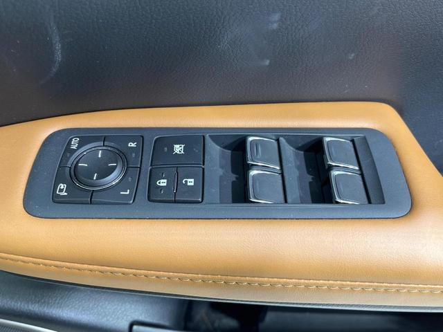 RX RX450hL 禁煙車 サンルーフ 12型ナビ フルセグ 全周囲カメラ ブラインドスポットモニター 4WD 電動リアゲート シートベンチレーション ステアリングヒーター ヘッドアップディスプレイ 100V電源 ETC(47枚目)